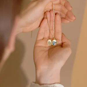 Locket 2
